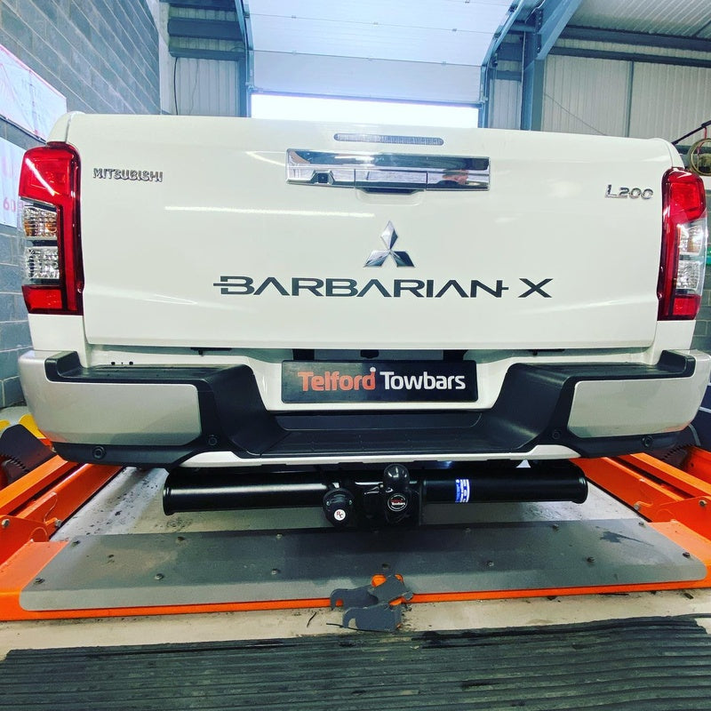 L200 Towing Package with Fitting